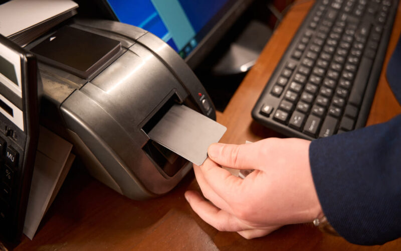 Control de acceso eficiente: impresoras de tarjetas PVC para empresas en Nicaragua